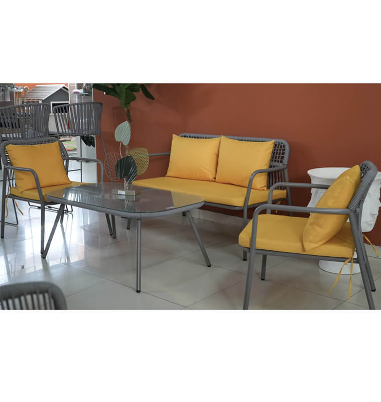 Salon de jardin gris en métal tissage en poly ,2+1+1 + table basse en verre | Salons de jardin | 585 000 FCFA , dakar, Sénégal