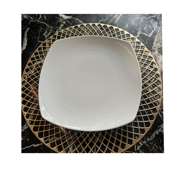 Assiette plate carrée bords arrondis en porcelaine blanche, 26x26 cm  | Vaisselle en porcelaine blanche | 4 200 CFA , dakar, ...