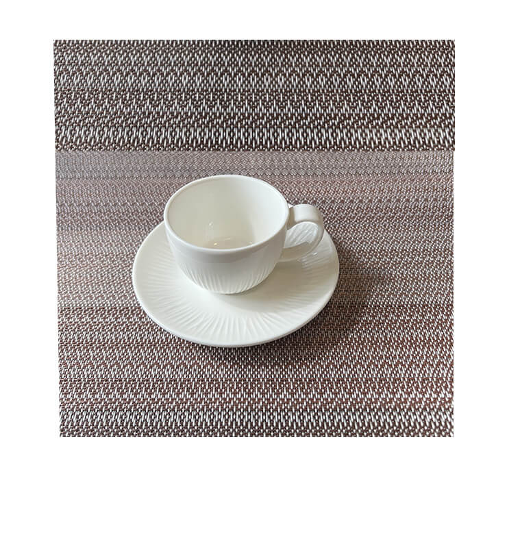 Tasse + sous-tasse expresso en porcelaine blanche striée, 90 ml | Vaisselle en porcelaine blanche | 1 400 CFA , dakar, Sénégal