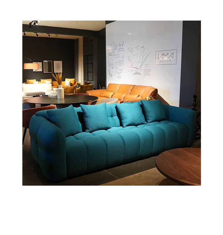 Canapé en tissu bleu 4 places + 4 coussins | 1 485 000 CFA , Dakar