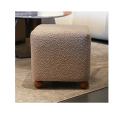 Pouf carré en tissu texturé taupe – 38 x 38 x 38 cm