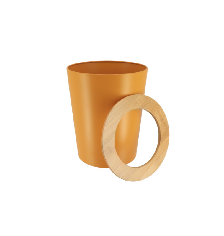 Poubelle évasée 5L avec couvercle en métal moutarde et bambou | Poubelles salle de bain | 6 900 CFA , dakar, Sénégal