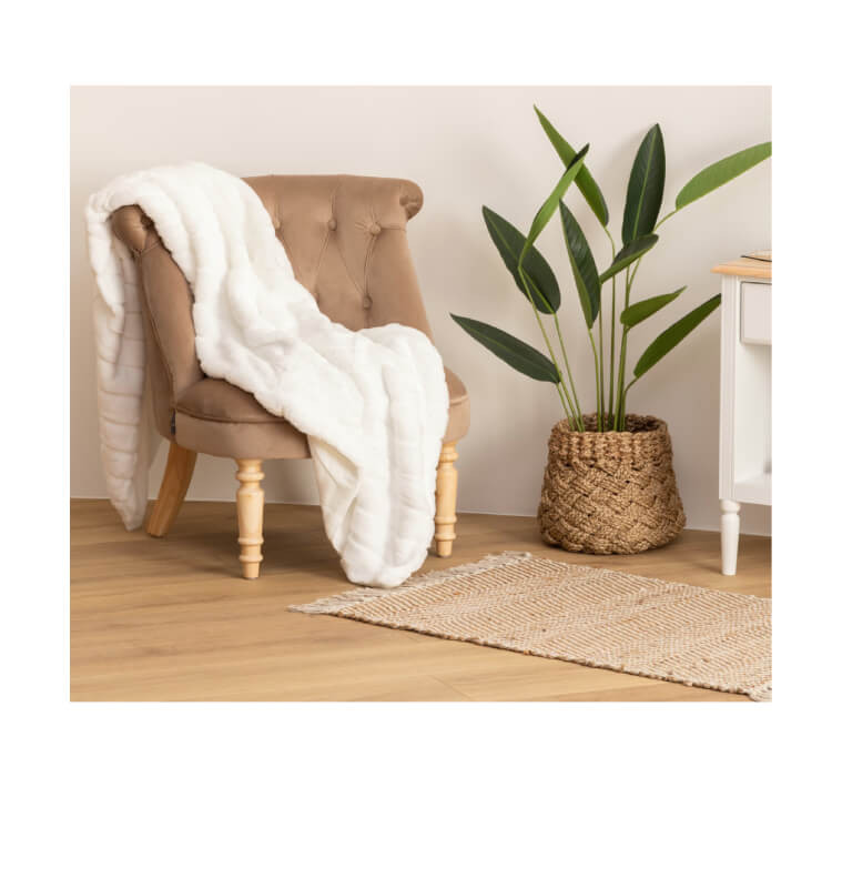 Plaid "Manoir" fausse fourrure blanc, 120x160 cm | Plaids & jetés , Dakar, Sénégal