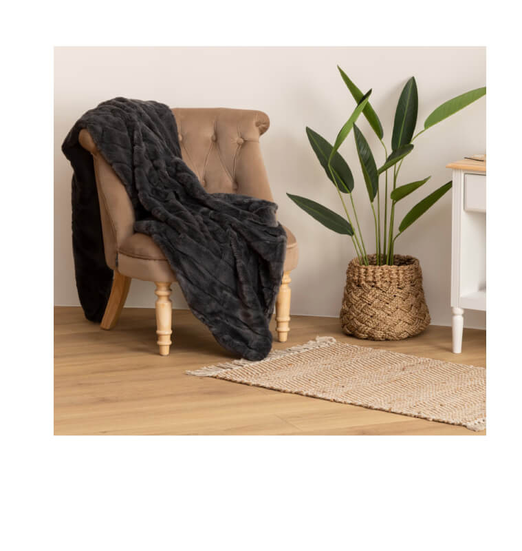 Plaid "Manoir" fausse fourrure gris foncé, 120x160 cm | Plaids & jetés , Dakar, Sénégal