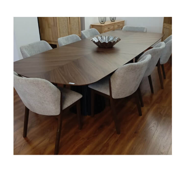 Table à manger extensible walnut 240-300 + 8 chaises beiges | 1 380 000 CFA | à Dakar