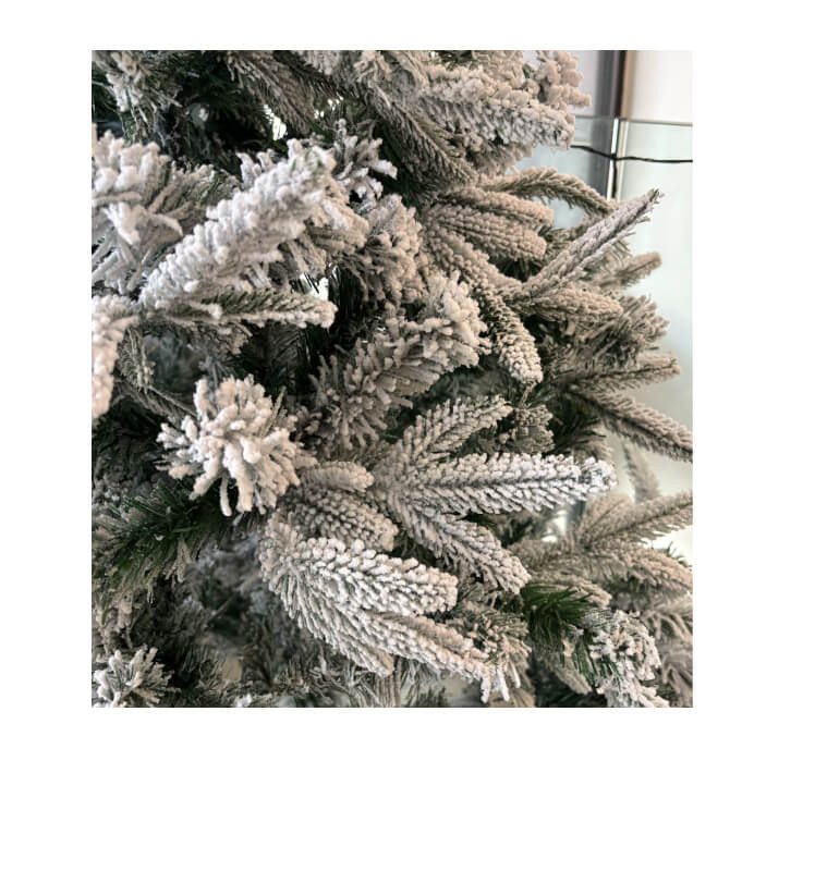 Sapin de Noël 180 cm 569 feuilles enneigé pied métal |Sapins de Noël |67 000 CFA ,Dakar, Sénégal