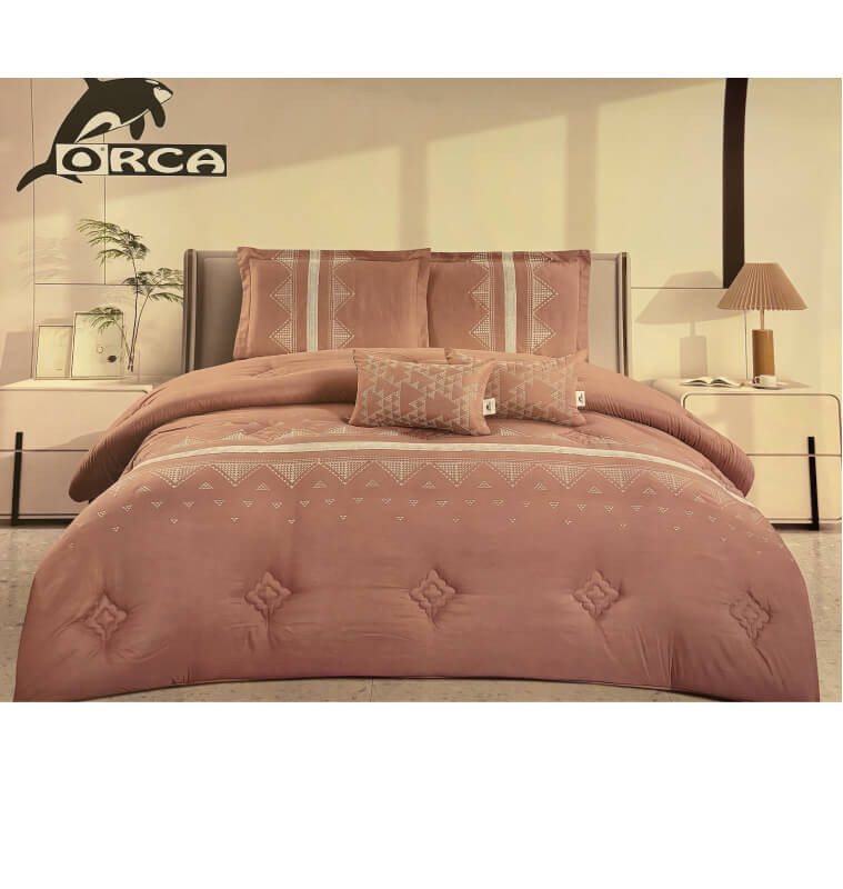 Couette 240 x 260 cm + 2 taies d’oreiller + 2 coussins brodés pink en polyester | Linge de lit , Dakar, Sénégal