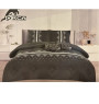 Couette 240 x 260 cm + 2 taies d’oreiller + 2 coussins brodés gris foncé en polyester | Linge de lit , Dakar, Sénégal