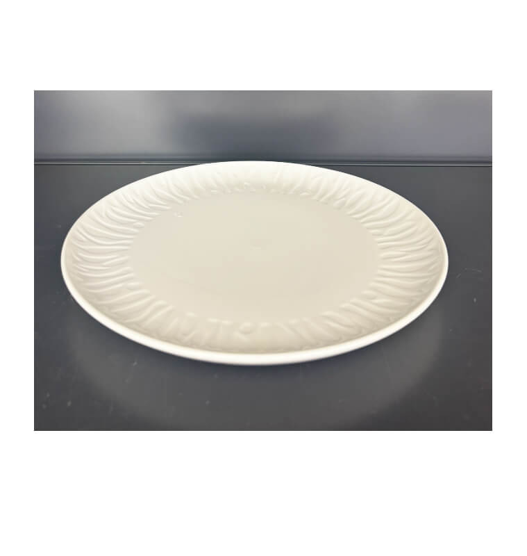 Assiette plate 26,2 cm ethnique en porcelaine blanche | Vaisselle en porcelaine blanche | 3 200 CFA , dakar, Sénégal