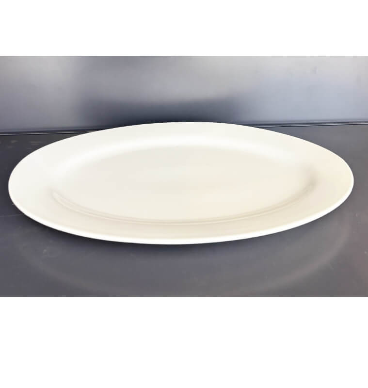 Assiette de présentation ovale en porcelaine blanche, 44x32x3cm | Assiettes de presentation | 6 100 CFA , dakar, Sénégal