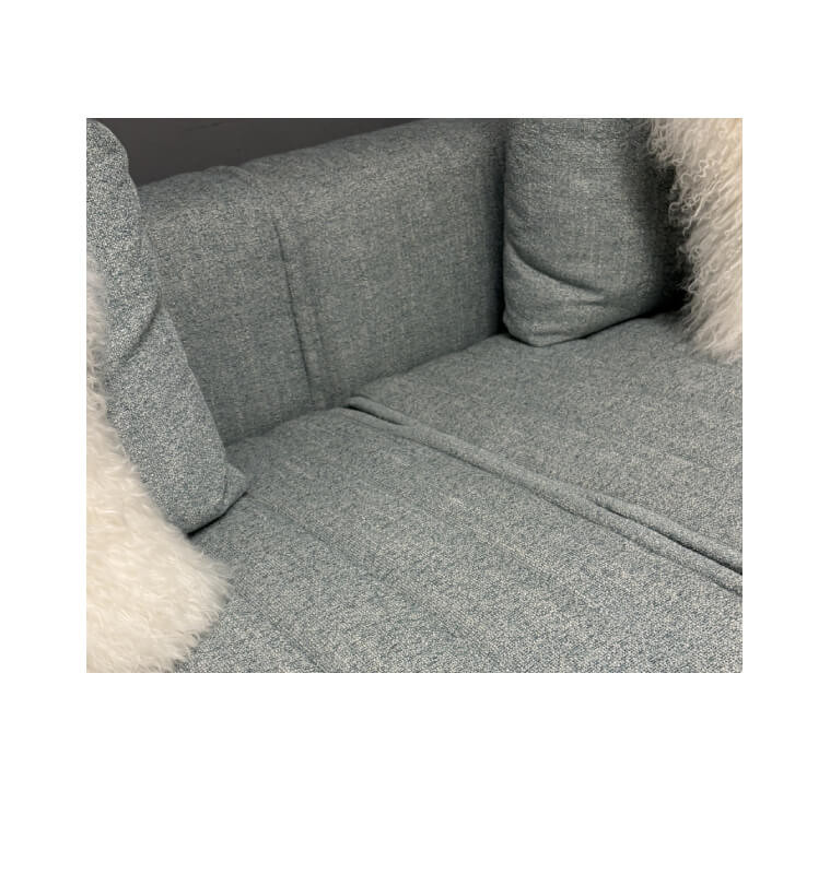 Canapé 4 places vert clair Tissu bouclé 256 x 101 x 68/80 cm + 2 coussins | 1 160 000 CFA | à Dakar