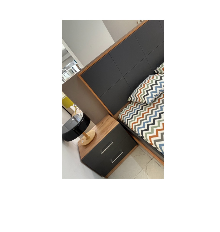 Chambre complète Dominic : Lit 180 x 200 + commode + Miroir + 2 Chevets + Arm 6 portes | 1 550 000 CFA | à Dakar