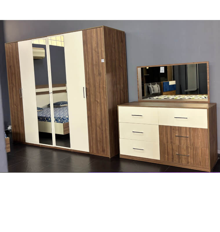 Chambre complète herminia vintage : 180 x 200 + sommier + commode + Miroir + 2 Chevets + Arm 6 portes | 1 420 000 CFA | à Dakar