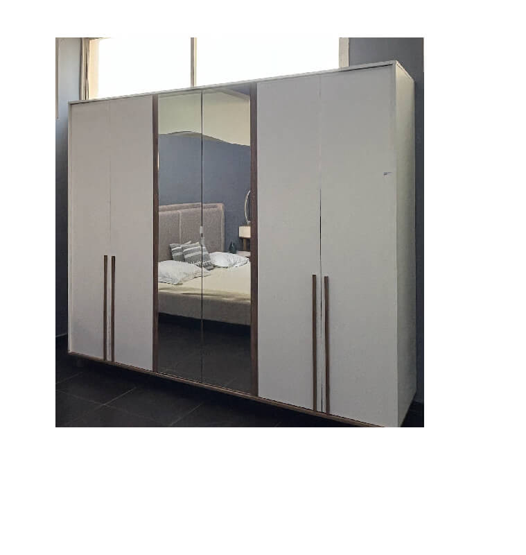 Chambre complète Calina : 180 x 200 + commode + Miroir + 2 Chevets + Armoire | 1 800 000 CFA | à Dakar