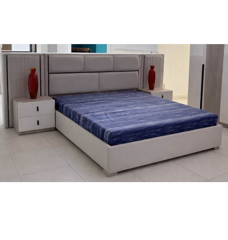 Chambre complète grise : Lit 180 x 200 + commode + Miroir + 2 Chevets + pouf + armoire | 1 820 000 CFA | à Dakar