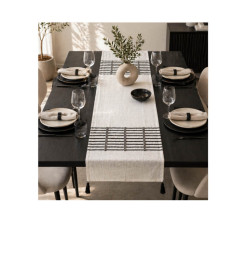 Chemin de table 33 x 150 cm blanc et noir à détails décoratifs | Sets & chemins de table | 11 500 CFA , dakar, Sénégal
