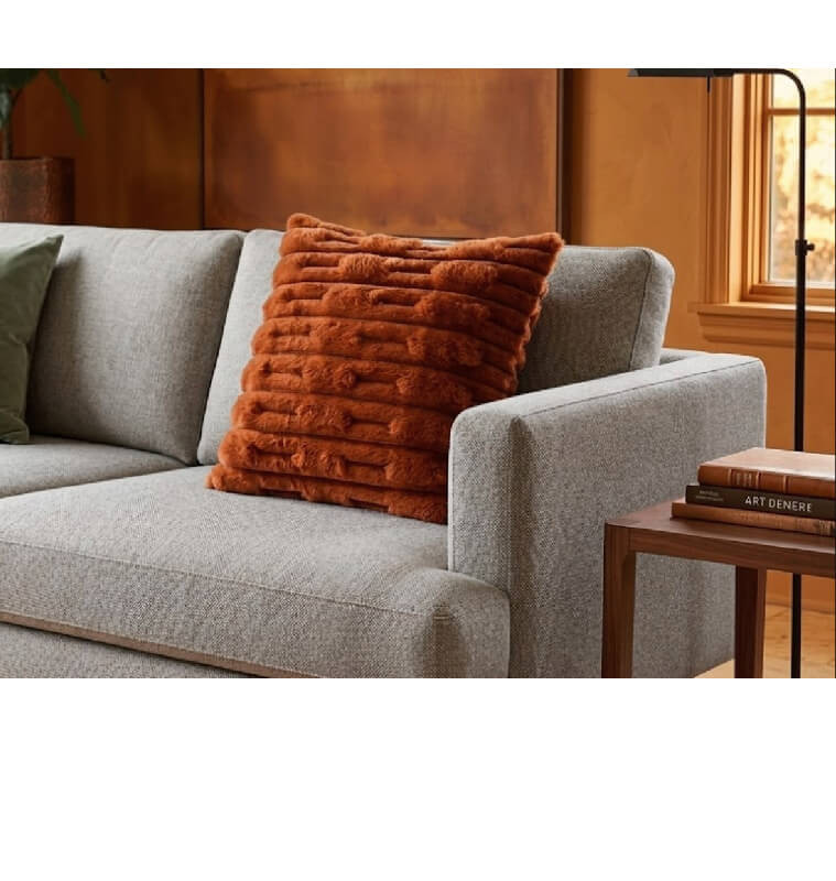 Coussin déco 45 x 45 cm en fourrure polyester douce marron | Coussins déco , Dakar, Sénégal