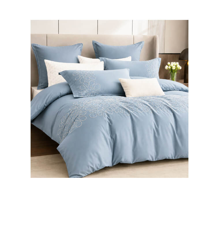 Housse de couette 240 x 260 cm + 2 taies en satin de coton bleu brodé 300 fils | Linge de lit , Dakar, Sénégal
