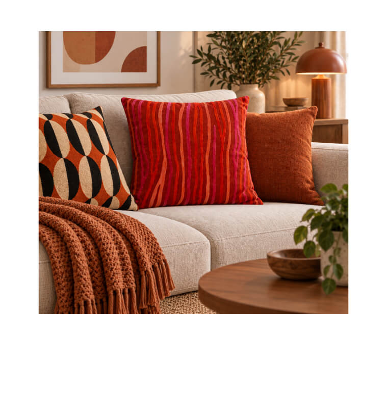 Coussin déco en velours brodé rose et terracotta, 50 x 50 cm | Coussins déco , Dakar, Sénégal